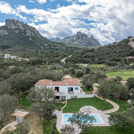 Nuova Di Design Con Piscina Privata
